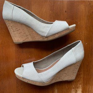 New TOMS Wedges